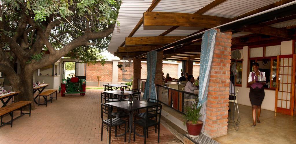 Casa Forno Country Hotel Otjiwarongo Exterior foto