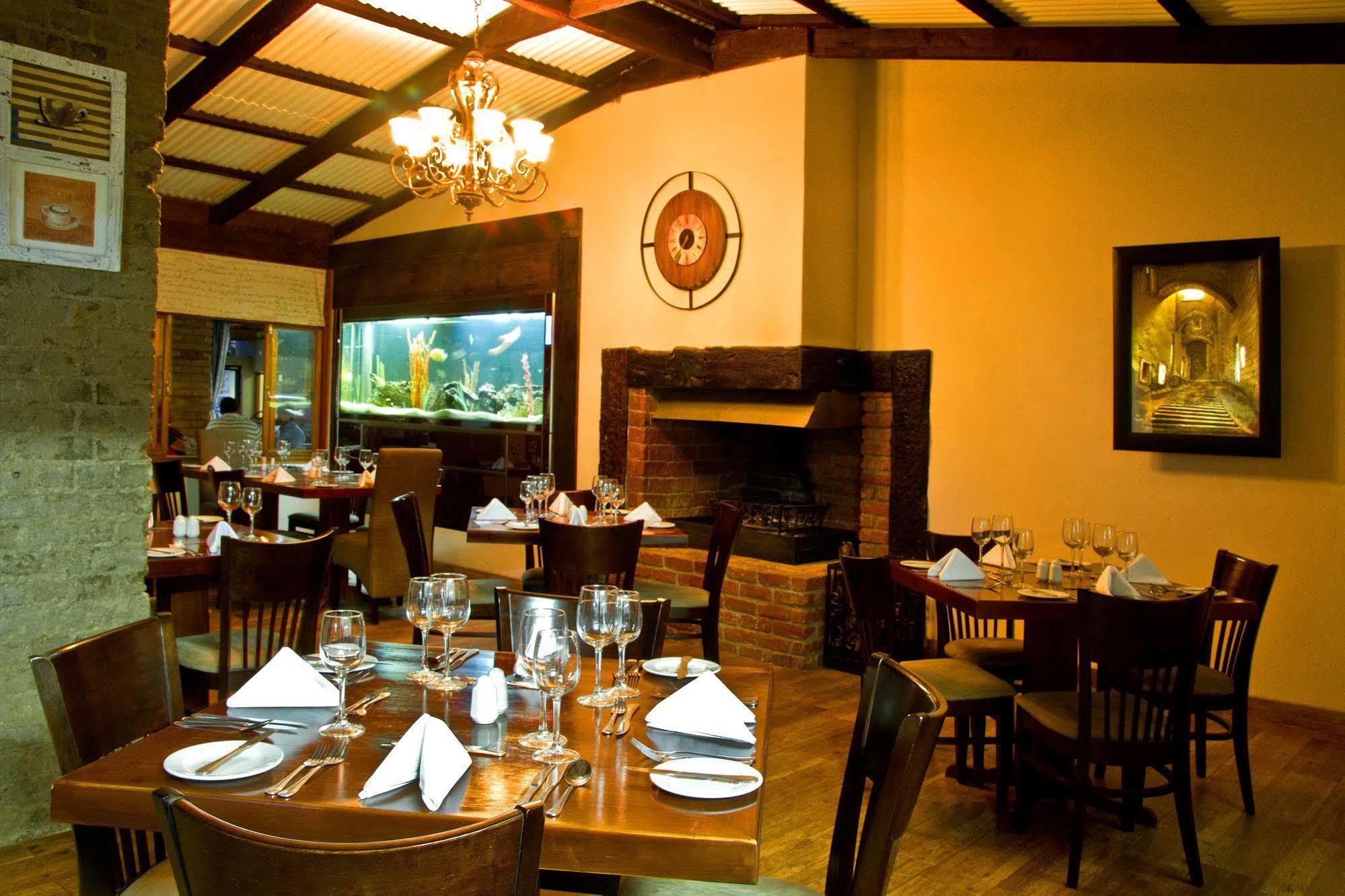 Casa Forno Country Hotel Otjiwarongo Exterior foto