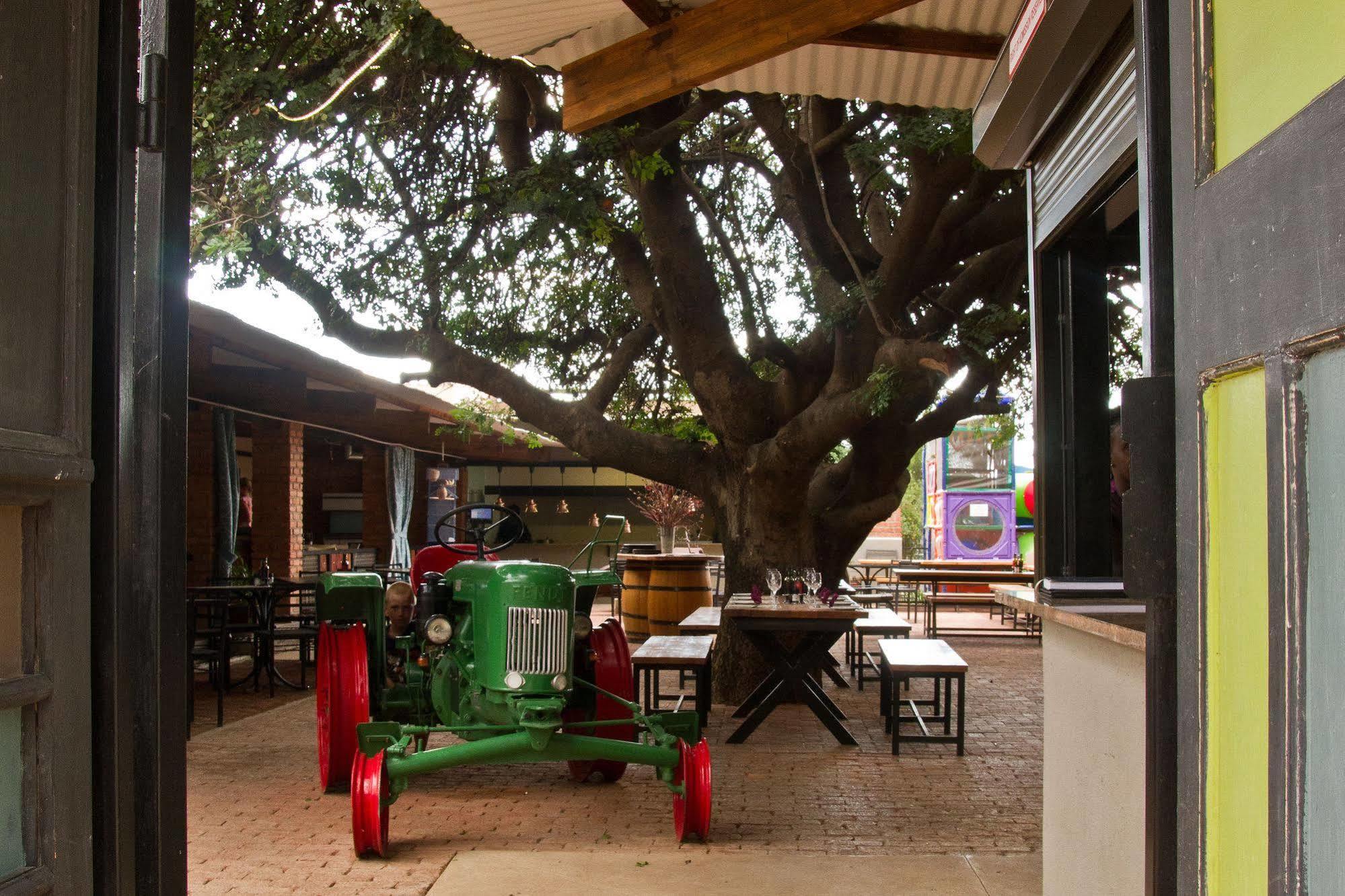 Casa Forno Country Hotel Otjiwarongo Exterior foto